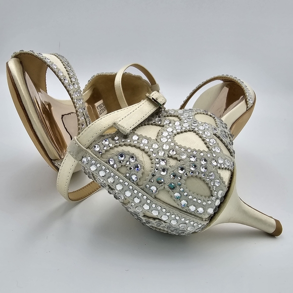 Badgley Mischka Gillian Ankle Strap Evening Shoes, Ivory, Women's Size 8 - Picture 15 of 15